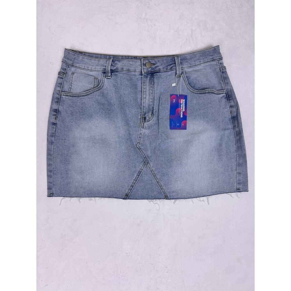 Women’s Light Wash Denim Skirt Raw Hem Casual Jean Skirt 2XL NWT